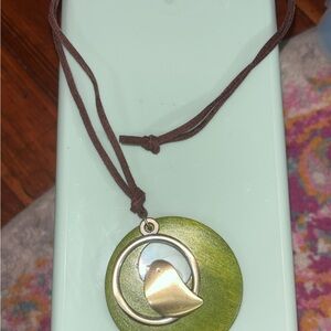 Artistic Green and Gold Layered Pendant Necklace